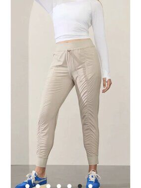 ATHLETA Attitude Pant in Abalone Beige 10 Athleisure Travel Neutral Hiking
